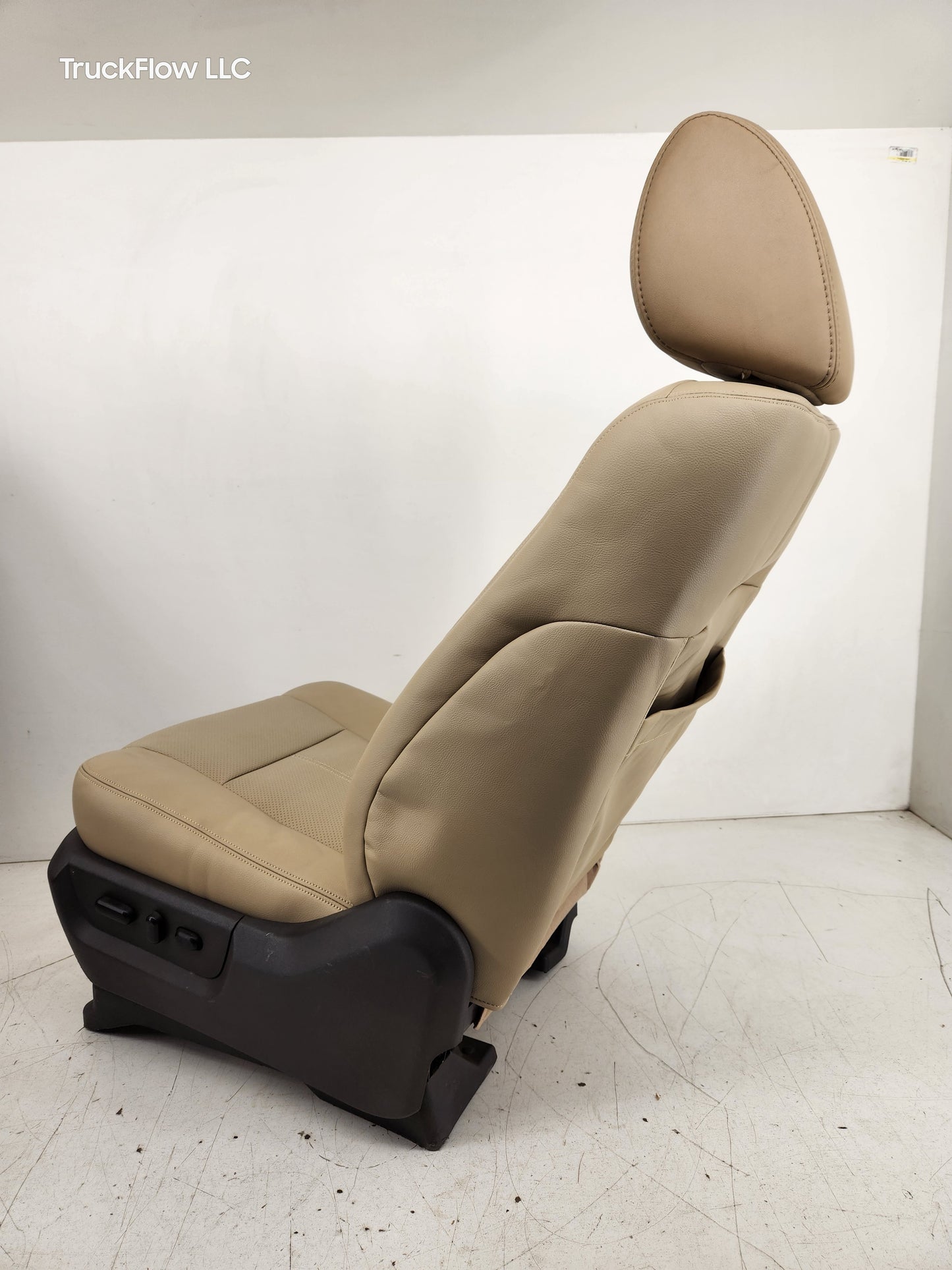 2011-2016 Ford F250 F350 F450 Lariat Front Bucket Seats Power Heated Cooled Tan (Adobe)
