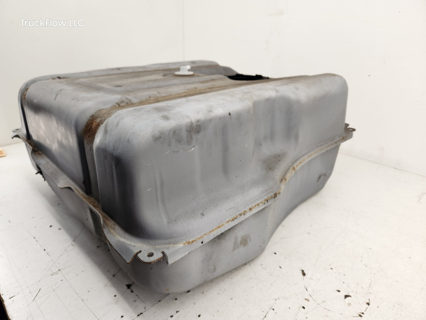 2011-2016 Ford F450 F550 Super Duty 6.7L Diesel Fuel REAR Tank Narrow Frame 40 Gal