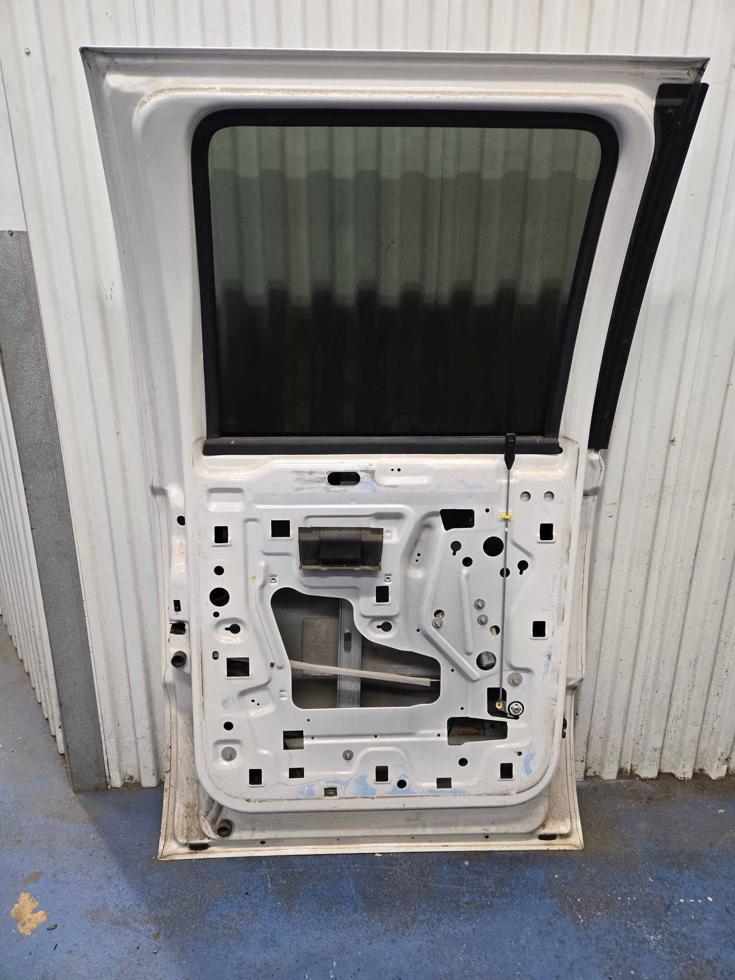 2013-2016 F250-F550 Super Duty Left Rear Crew Cab Door w/ Power Window Paint Code (UG) Pearl White