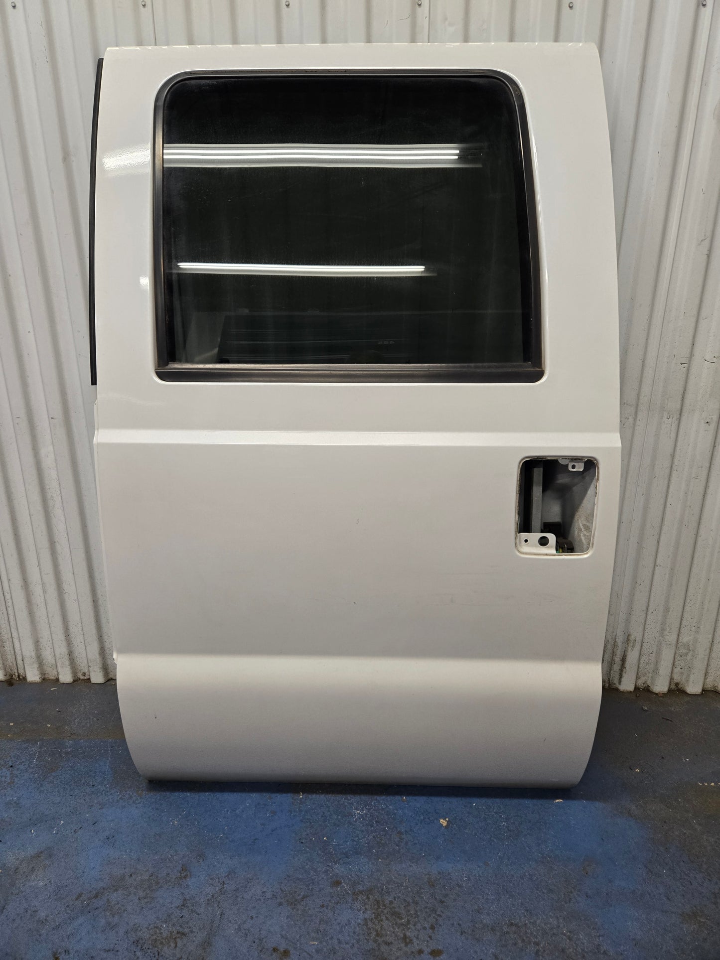2013-2016 F250-F550 Super Duty Left Rear Crew Cab Door w/ Power Window Paint Code (UG) Pearl White