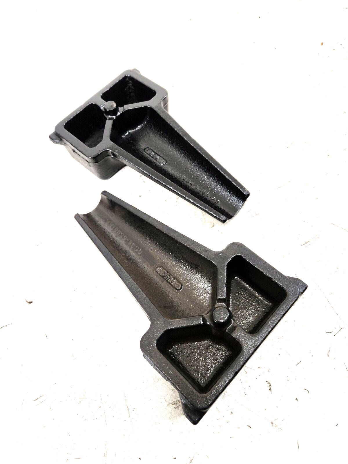 05-07 Ford F250 F350 SD OEM Leaf Spring Spacer Lift Block 2" Set OEM Blocks