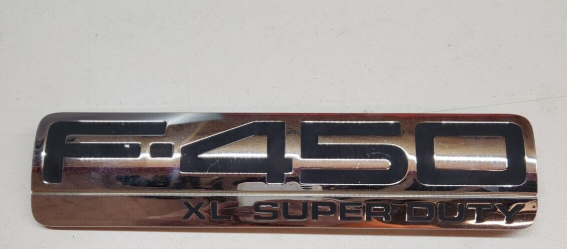 2005 2006 2007 Ford F-450 XL Super Duty OEM Emblem