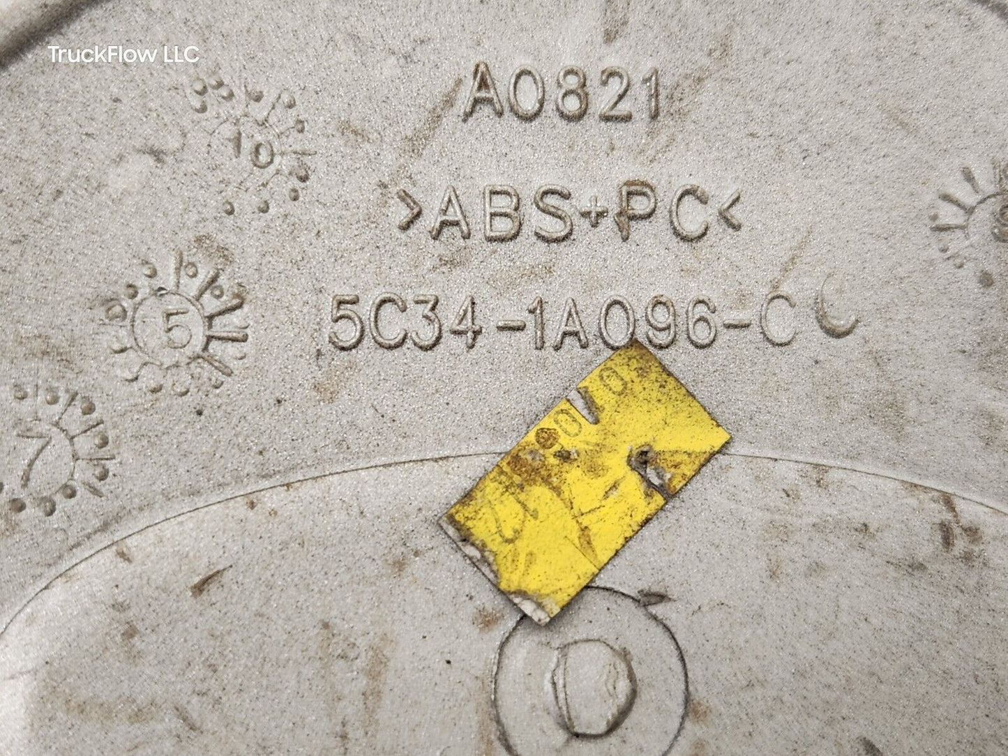 2005-2016 Ford F250 F350 F550 Super Duty Center Hub Cap USED OEM 5C34-1A096-CC