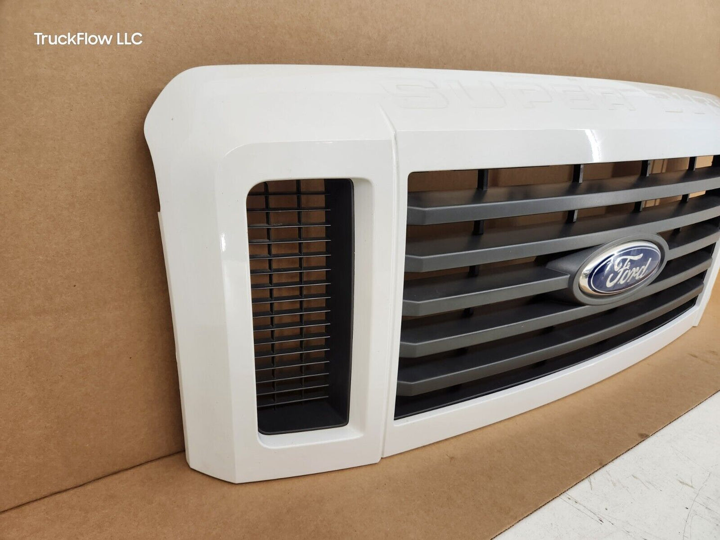 2008-2010 FORD F250 F350 Super Duty Fx4 Painted White Grille with Emblem OEM