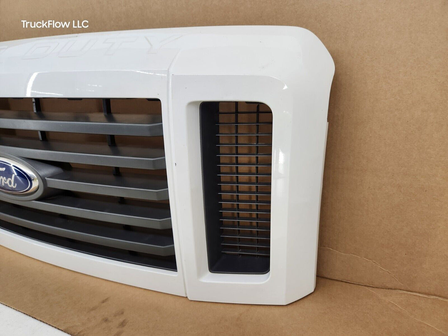 2008-2010 FORD F250 F350 Super Duty Fx4 Painted White Grille with Emblem OEM