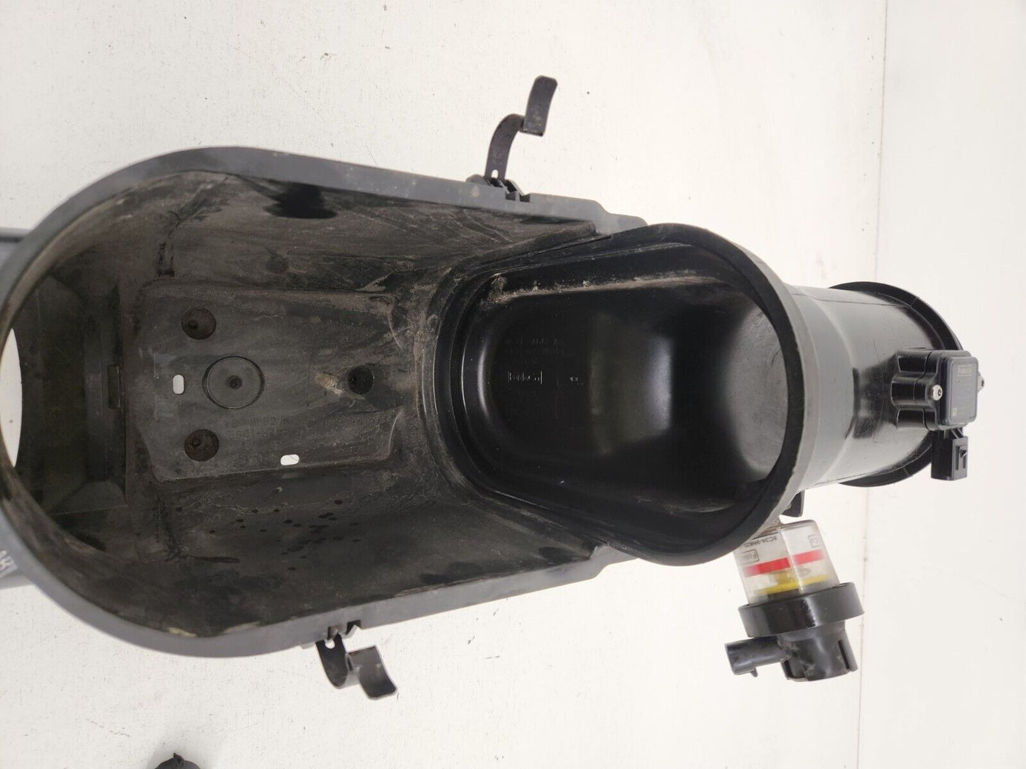 2008-2010 FORD 6.4L POWERSTROKE DIESEL STOCK INTAKE AIR BOX OEM