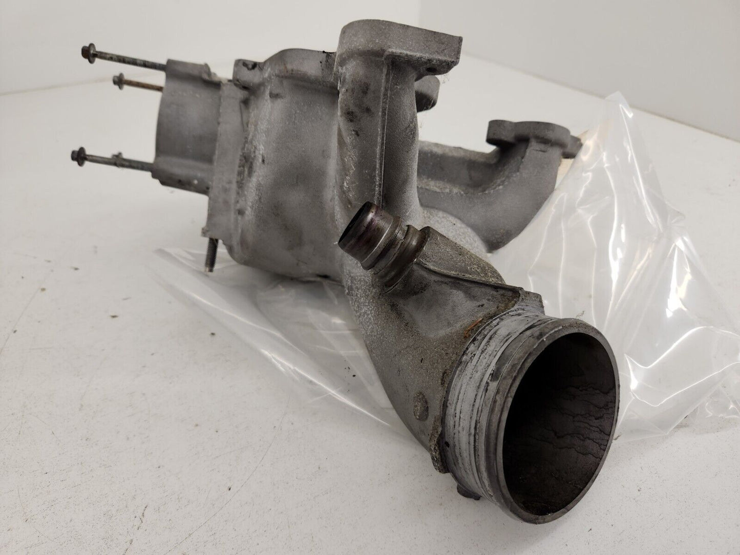 2011 - 2014 Ford 6.7L Cab & Chassis F350 F450 F550 OEM Intake Manifold Used