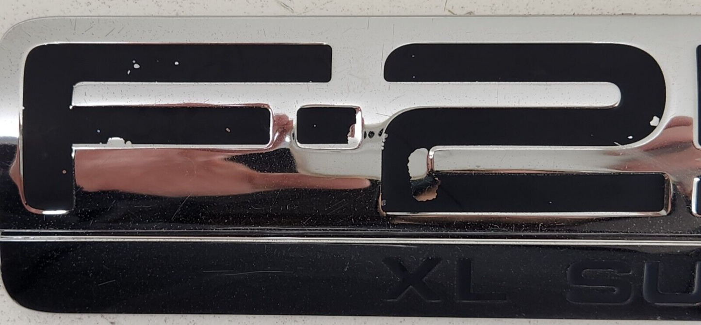 2005-2007 FORD F250 F-250 XL SUPER DUTY SIDE FENDER EMBLEM BADGE CHROME OEM USED