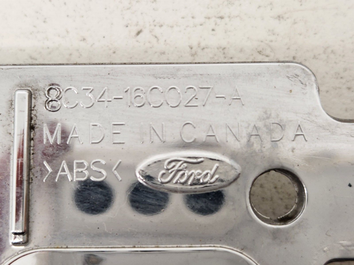 2008-2010 Ford Super Duty Fender Vent Emblem LH V8 POWERSTROKE DIESEL