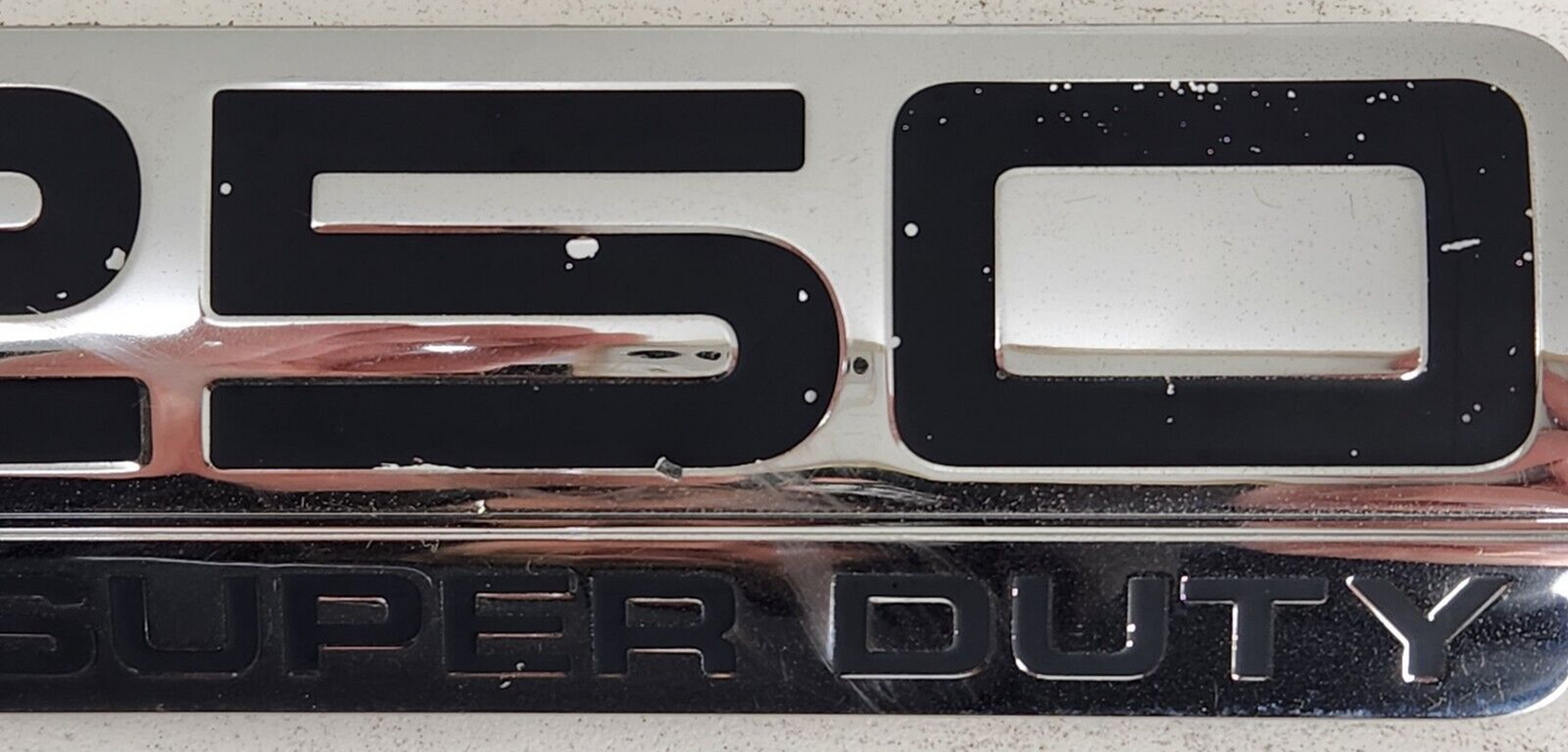 2005-2007 FORD F250 F-250 XL SUPER DUTY SIDE FENDER EMBLEM BADGE CHROME OEM USED