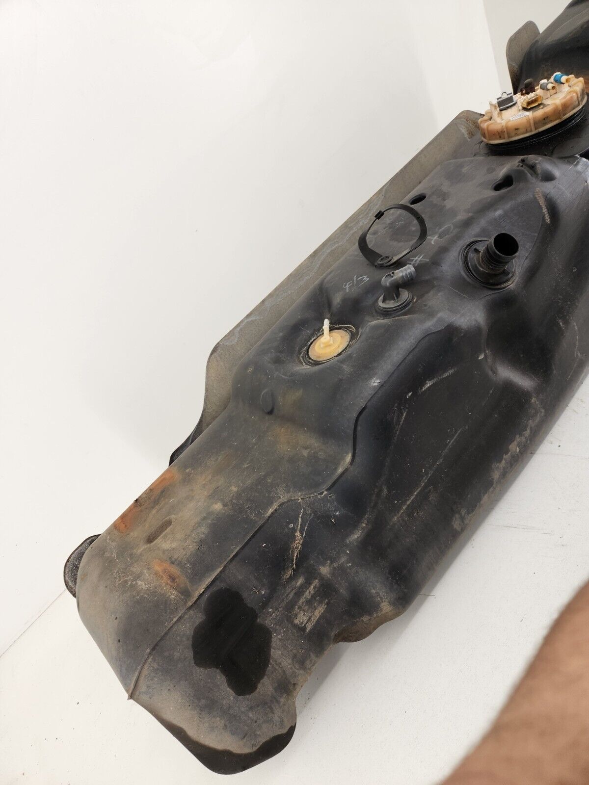 2003 Dodge Ram 2500 Cummins 5.9L Diesel Fuel Tank crew cab long bed