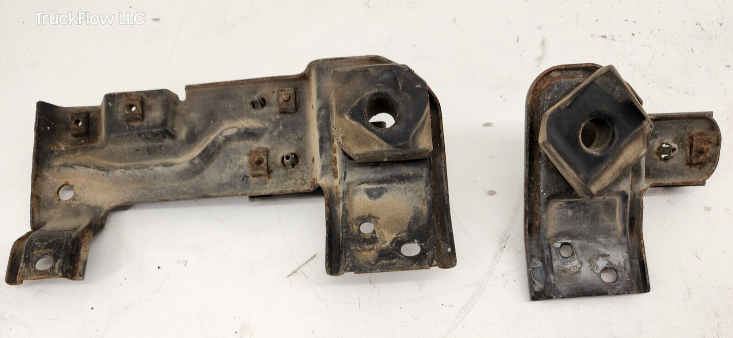1999-2004 F250 F350 Super Duty 7.3 5.4 6.8 V10 Upper Radiator Mounting Brackets