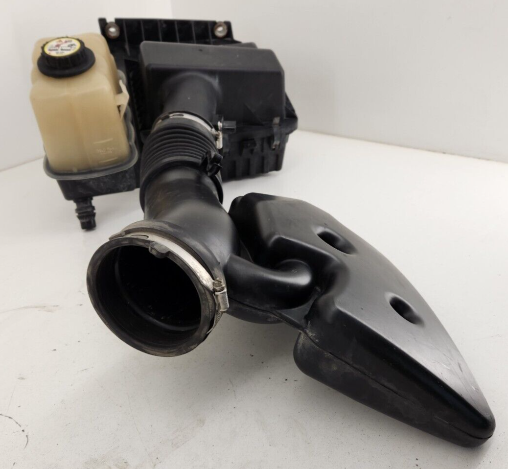 11-16 Ford F250 6.2L Air Intake Filter Housing Box w/Coolant Reservoir with hose