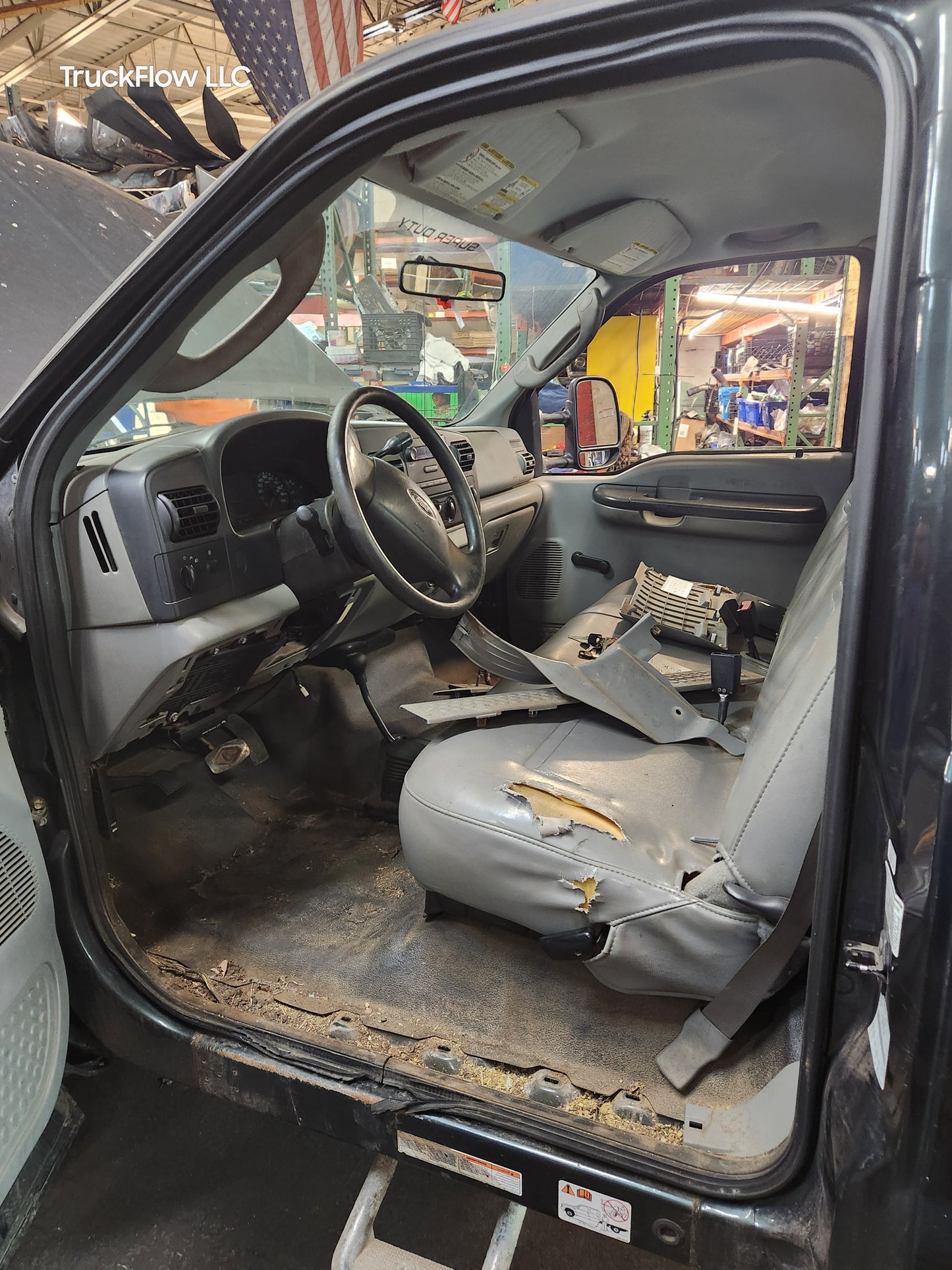 2007 Ford F450 XL 6.8L V10 5R110 4x4 REGULAR CAB, CAB AND CHASSIS, (60" Cab to Axle)