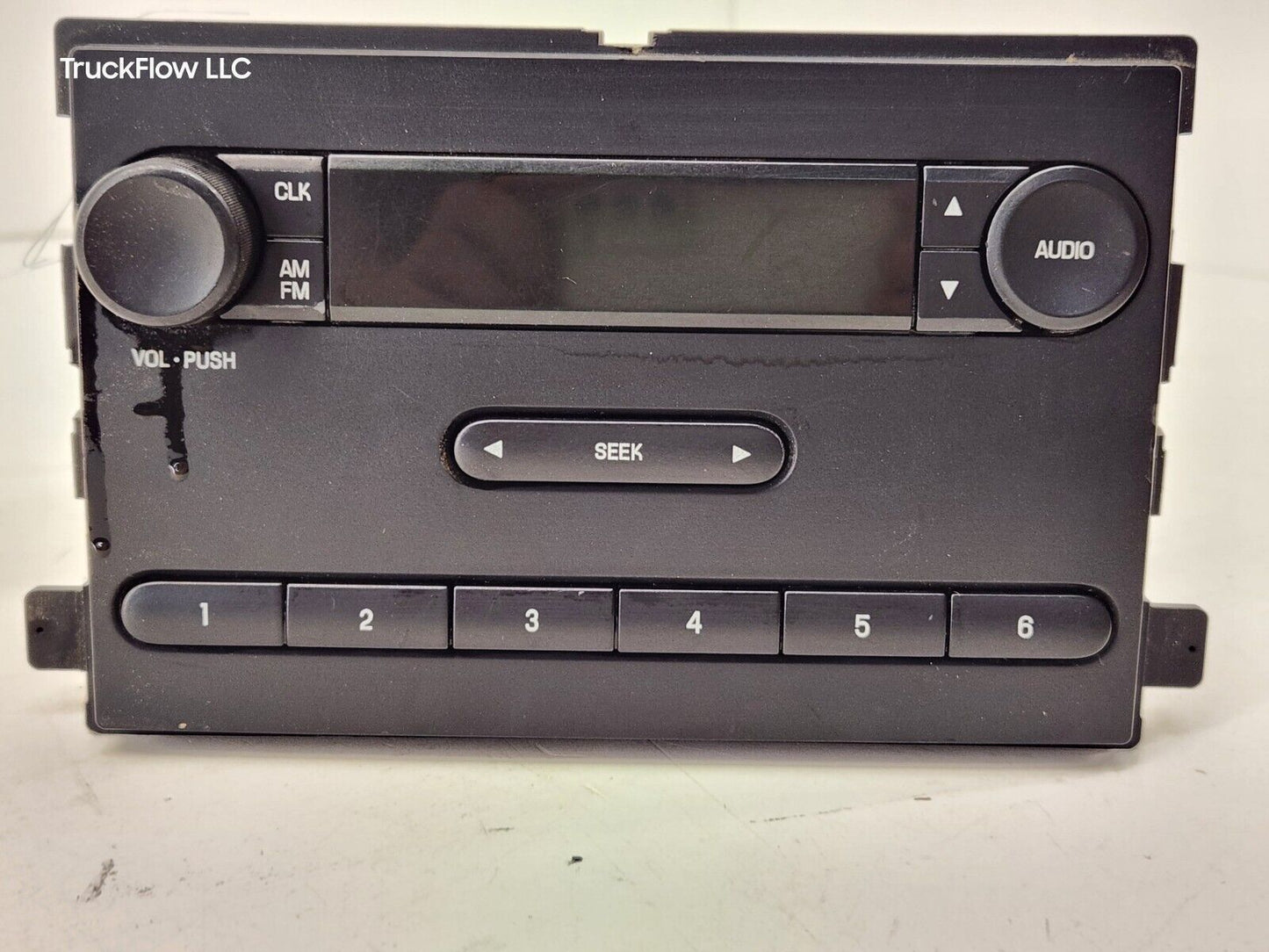 2005-2007 Ford F250 F350 AM/FM Radio NO CD PLAYER OEM 5C3T-18K810-AF