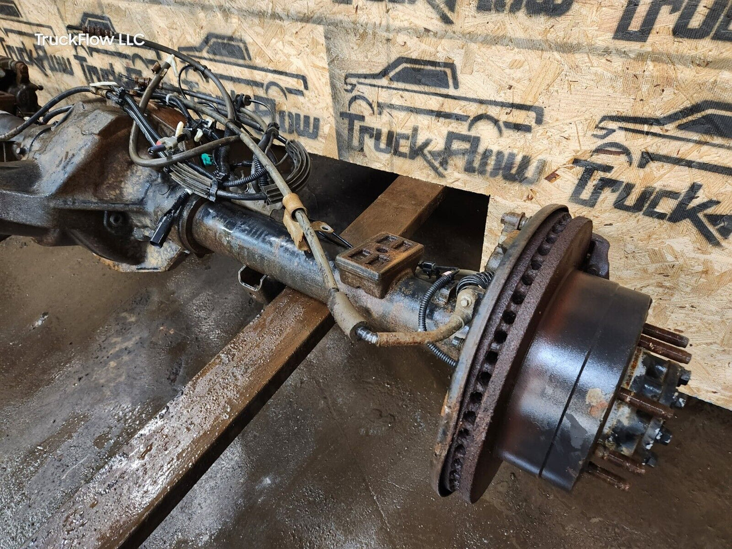 2013-2016 FORD F250 PICKUP Rear Axle SRW 3:55 Ratio Axle Code 3J