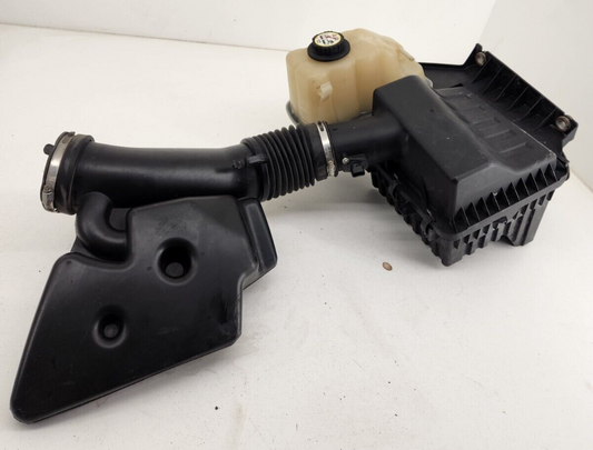11-16 Ford F250 6.2L Air Intake Filter Housing Box w/Coolant Reservoir with hose
