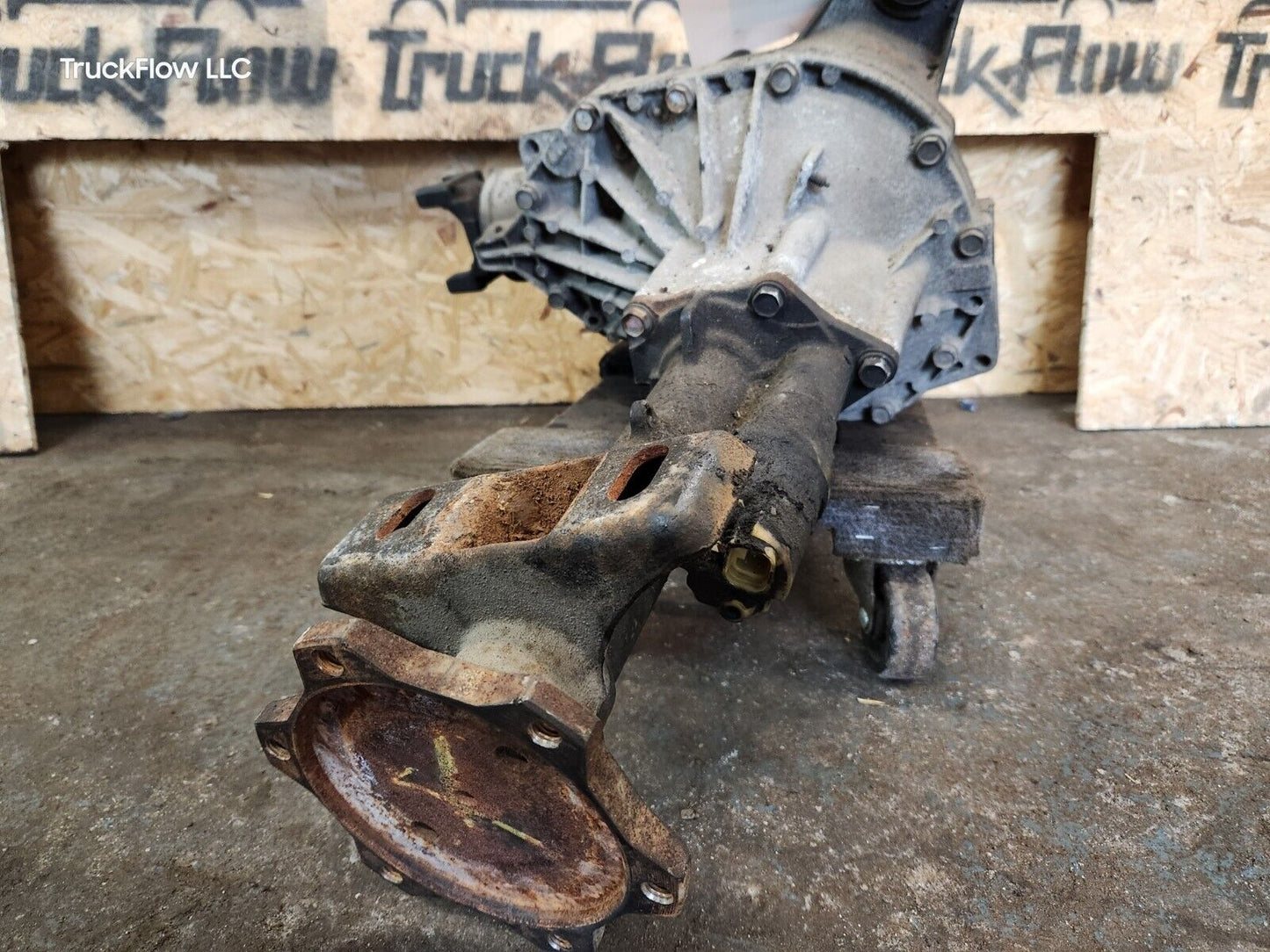 2001-2010 Chevy GMC 2500 3500 Front Axle Differential Carrier 3.73 Ratio GT4