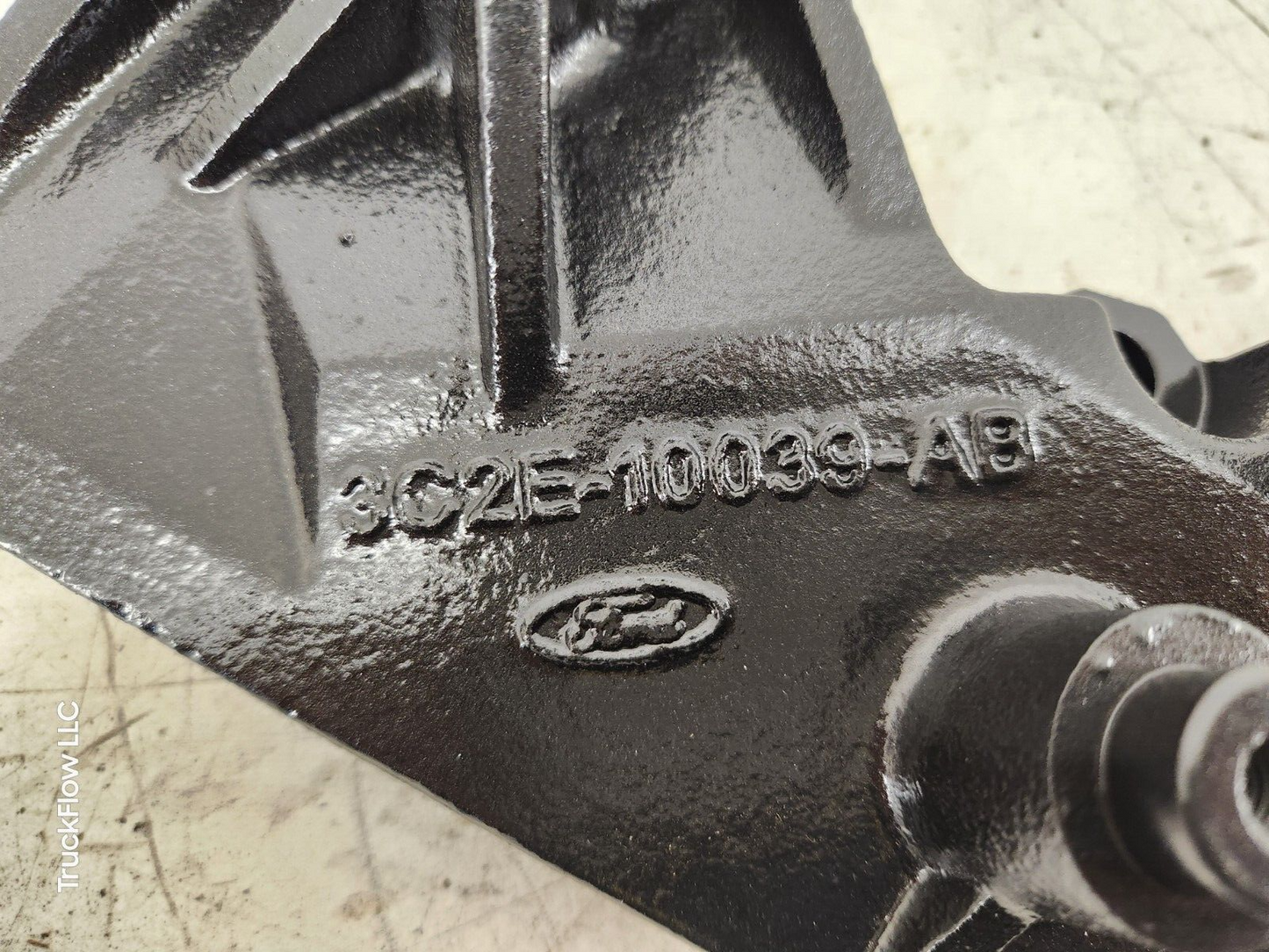 OEM FORD 6.0L POWERSTROKE SECONDARY ALTERNATOR BRACKET 3C2E-10039-AB