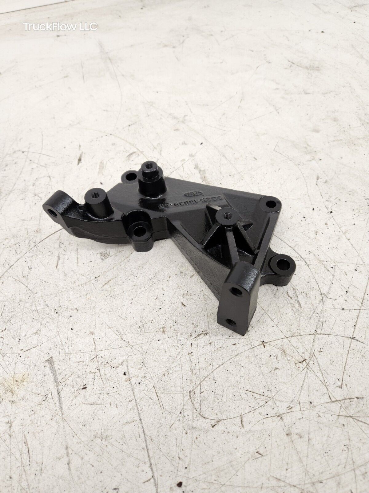 OEM FORD 6.0L POWERSTROKE SECONDARY ALTERNATOR BRACKET 3C2E-10039-AB