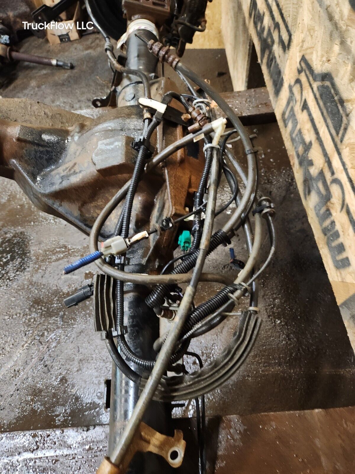 2011-2012 FORD F250 PICKUP REAR Axle SRW 3:31 Ratio