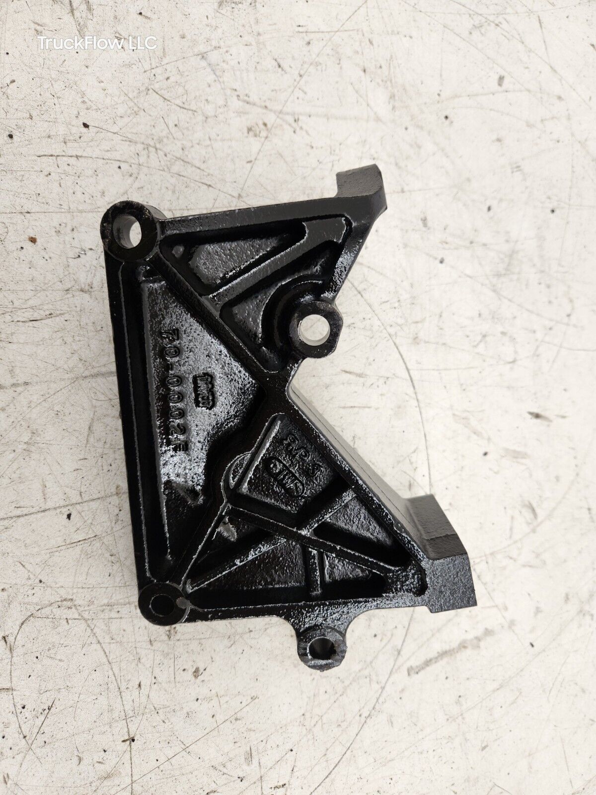OEM FORD 6.0L POWERSTROKE SECONDARY ALTERNATOR BRACKET 3C2E-10039-AB